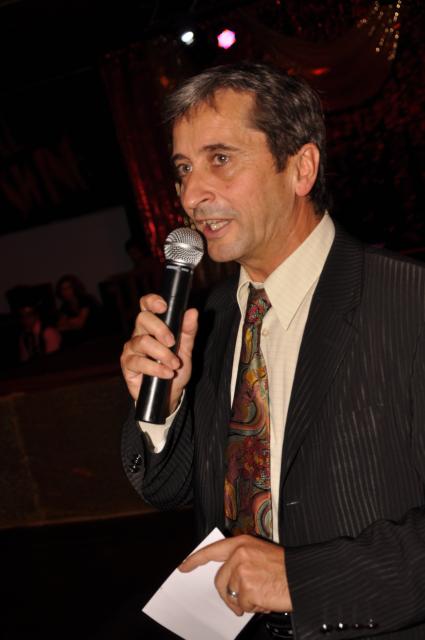 min 2010 11 13 fous swing 194